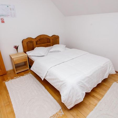 Casa Rumelia Paltineni Ngoại thất bức ảnh
