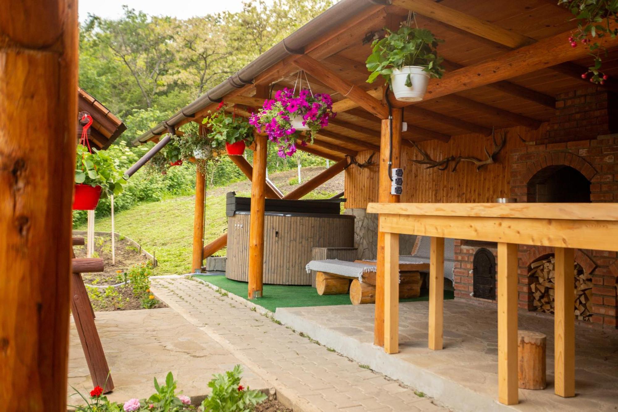 Casa Rumelia Paltineni Ngoại thất bức ảnh