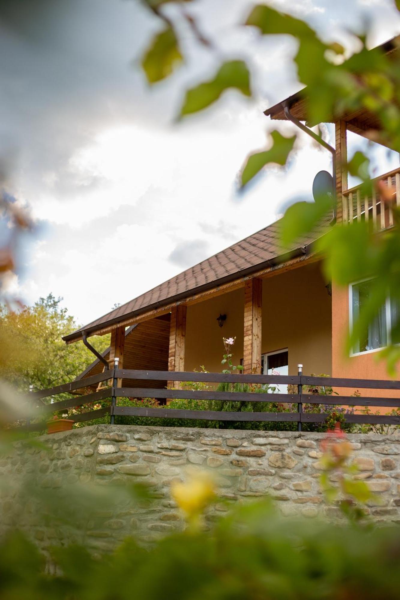 Casa Rumelia Paltineni Ngoại thất bức ảnh