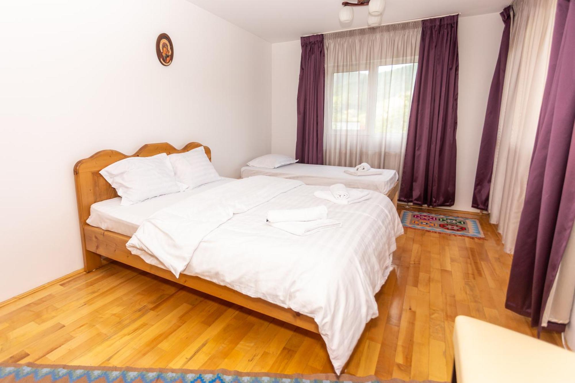 Casa Rumelia Paltineni Ngoại thất bức ảnh