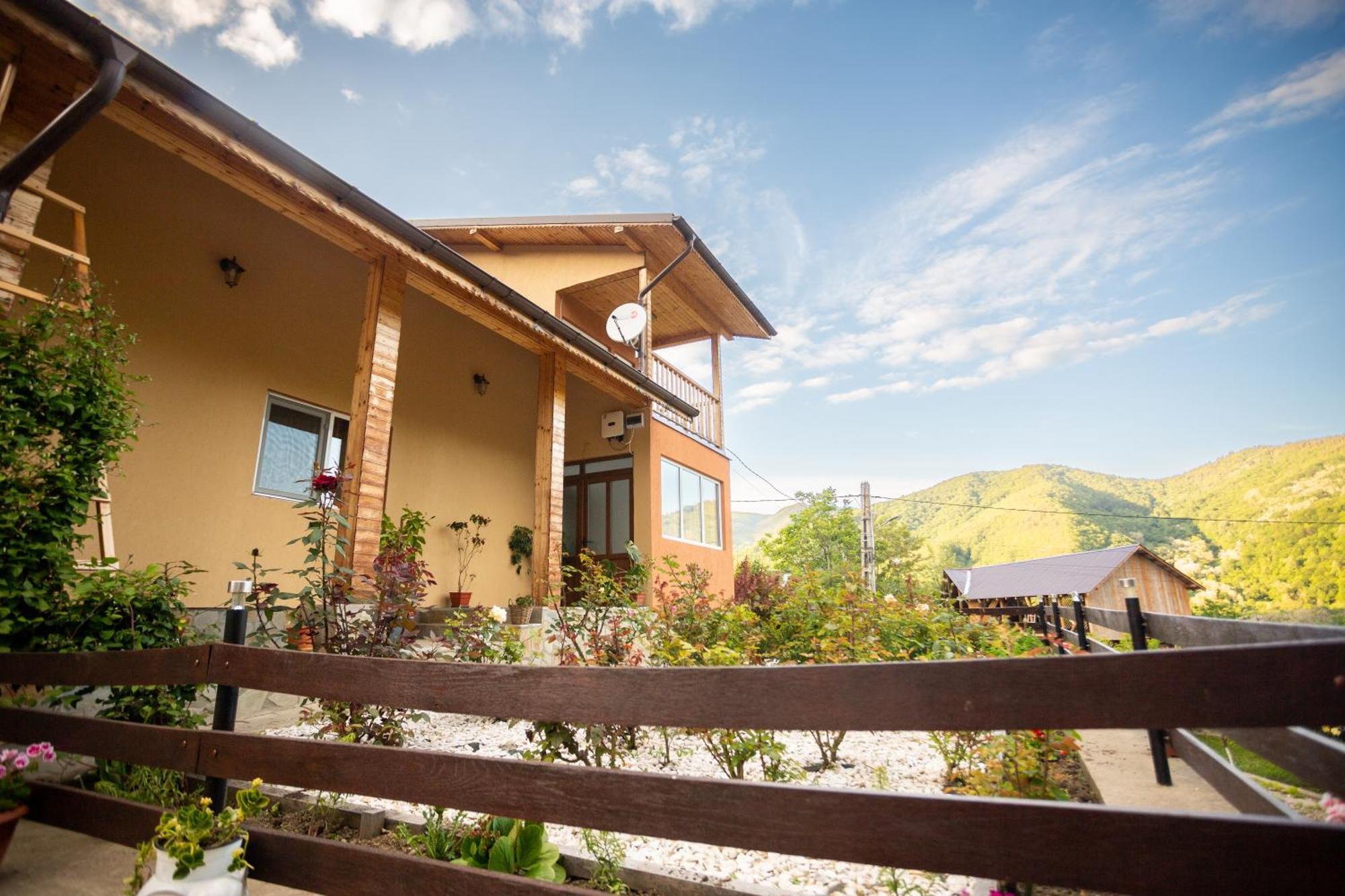 Casa Rumelia Paltineni Ngoại thất bức ảnh
