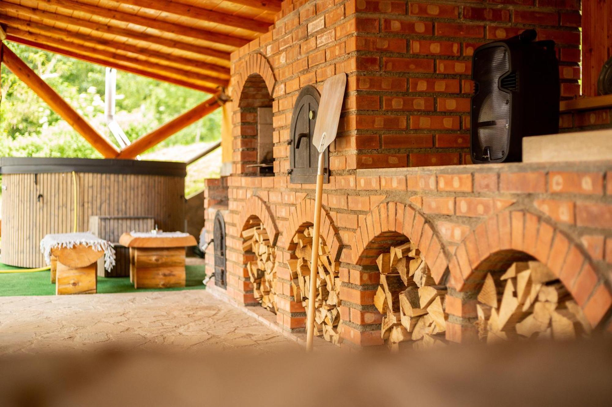 Casa Rumelia Paltineni Ngoại thất bức ảnh