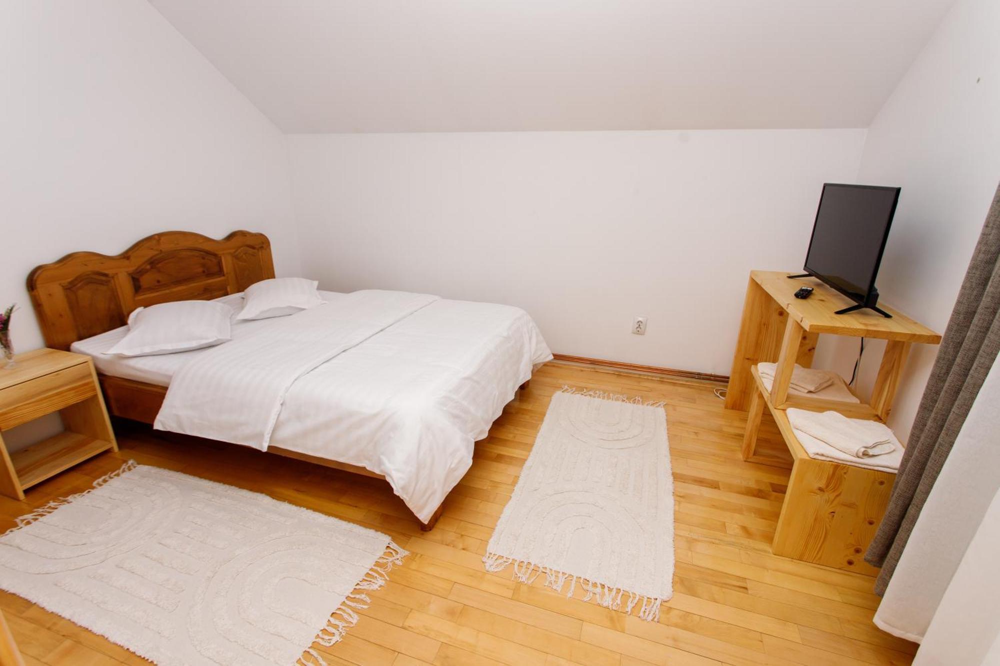 Casa Rumelia Paltineni Ngoại thất bức ảnh